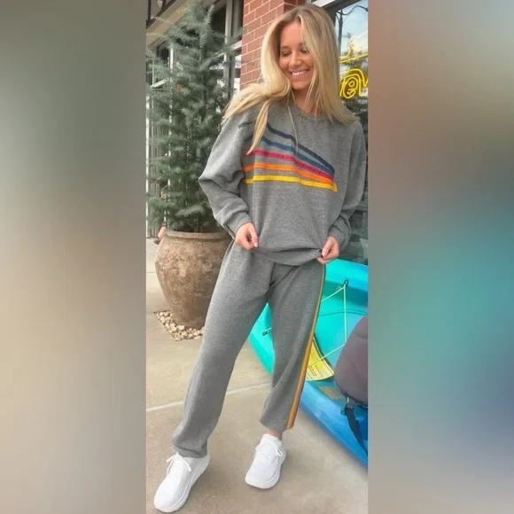 Aviator Nation Daydream Relaxed Crew Sweatshirt - Picture 12 of 17